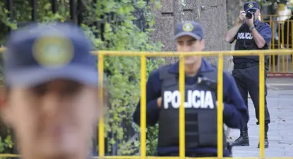 el fa festejara en la imm, blancos en plaza matriz y colorados en su sede