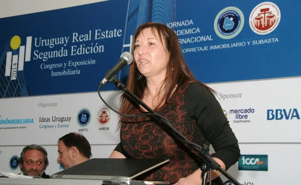 La directora de Ideas Uruguay, Carina Bertiz, durante su exposición en la edición del año 2014