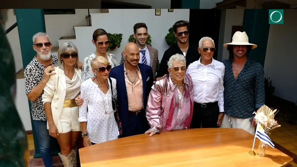 Amigos de la pareja.