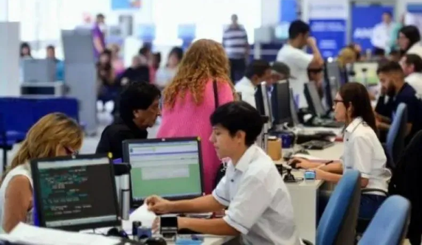 Despidos en el Estado: el gobierno de Javier Milei redujo 37.595 empleados públicos en 2024