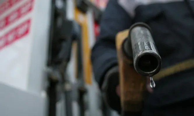 Gobierno encomendó a Ursea a aprobar una regulación integral de la distribución de combustibles en plazo máximo de dos años