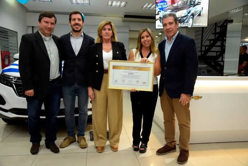 Carper recibió la certificación por la excelencia en ventas.