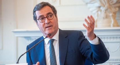 Garamendi plantea que los casos de corrupción avergüenzan a la sociedad y urge a Pedro Sánchez: Hay que arreglar esto