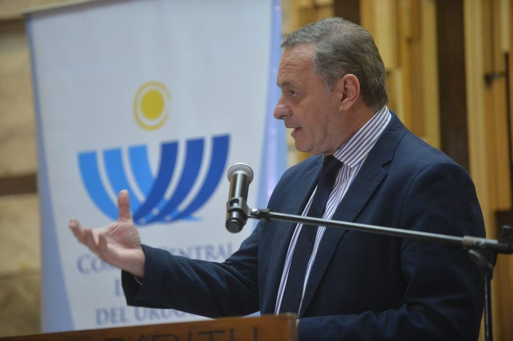 Álvaro Delgado en la disertación en la Bnai Brith