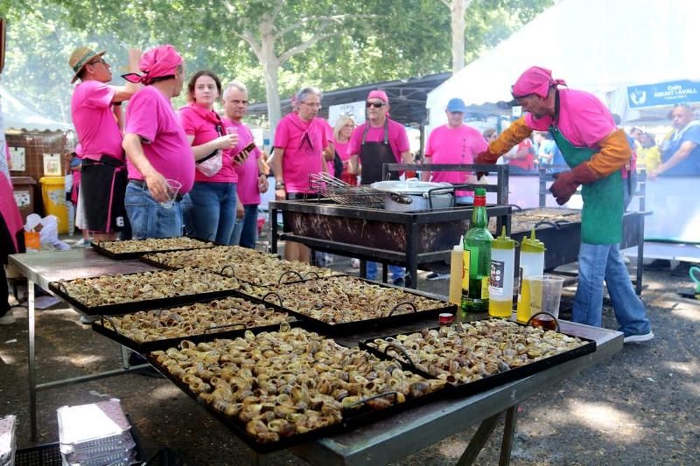 En Lleida, durante L’Aplec, y a tono con los caracoles en cuestión, no hay lugar para el apuro.