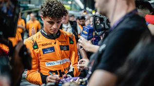 Lando Norris pelea por el campeonato.