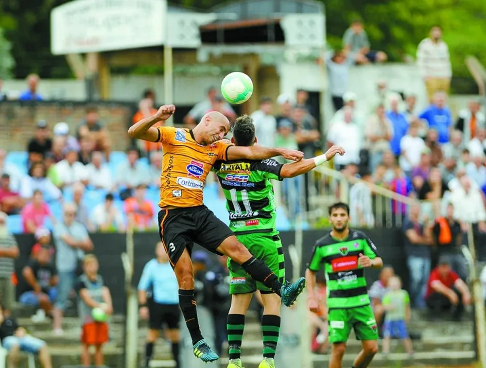 El Tanque Sisley y Sud América buscan quedarse en primera.