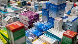 Incautaron más de 3.000 unidades de medicamentos que se vendían en una feria de Montevideo