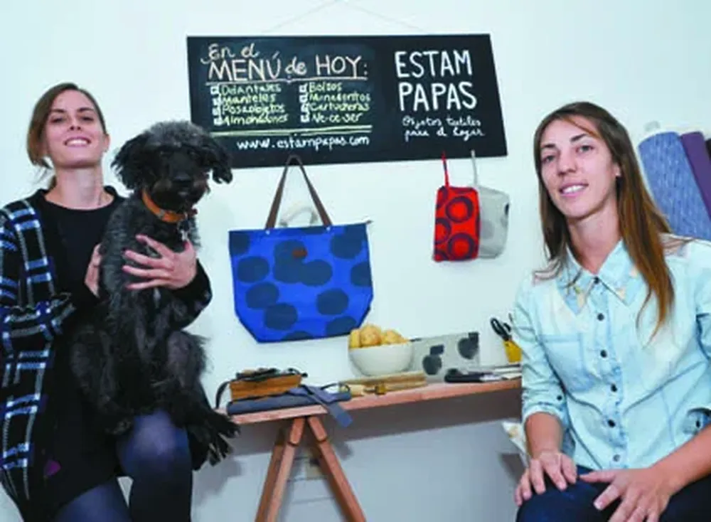 Mariana Laplume y Valentina Barreiro, fundadoras de Estampapas