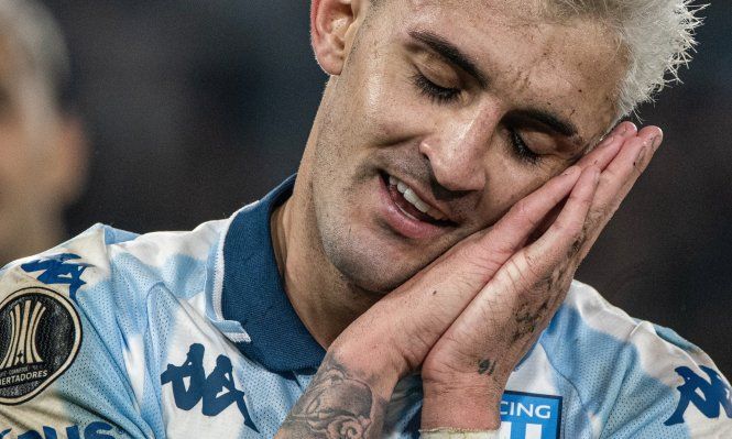 El festejo de Gastón Martirena, uruguayo de Racing, tras eliminar a Peñarol