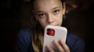Isobel está convencida de que la prohibición de las redes sociales no detendrá a niños como ella.