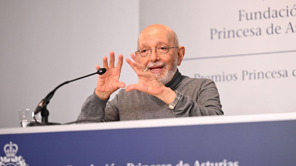 El arqueólogo mexicano es reconocido por sus investigaciones sobre las culturas mesoamericanas.