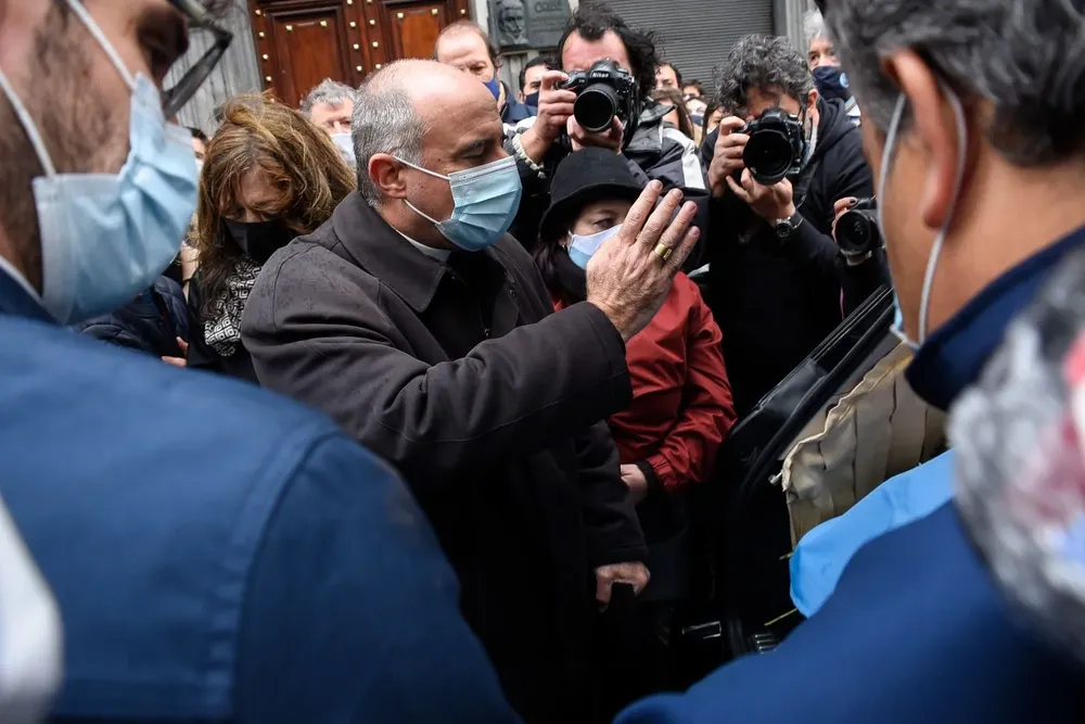 Sturla dio positivo de covid-19; el domingo estuvo en la despedida de los restos de Larrañaga