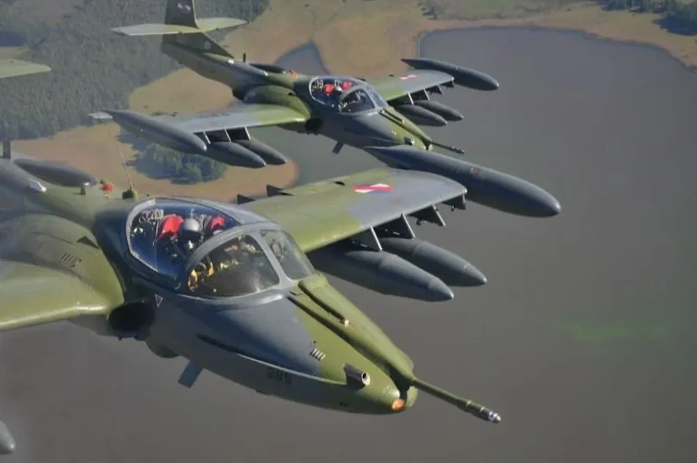 La FAU quiere que los nuevos aviones tengan radares incrporados