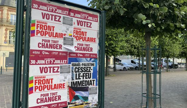 Carteles de la campaña para la segunda vuelta del domingo en  Francia. EFE