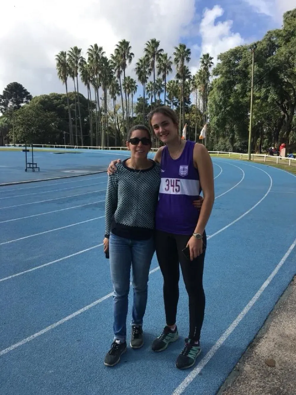 Laura González y Sofía Bausero tras batir el récord