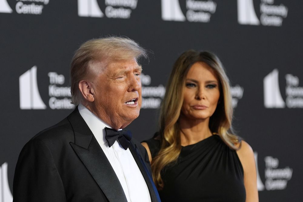 Trump y Melania en el Kennedy Center - 11-6-25 - AP.jpg