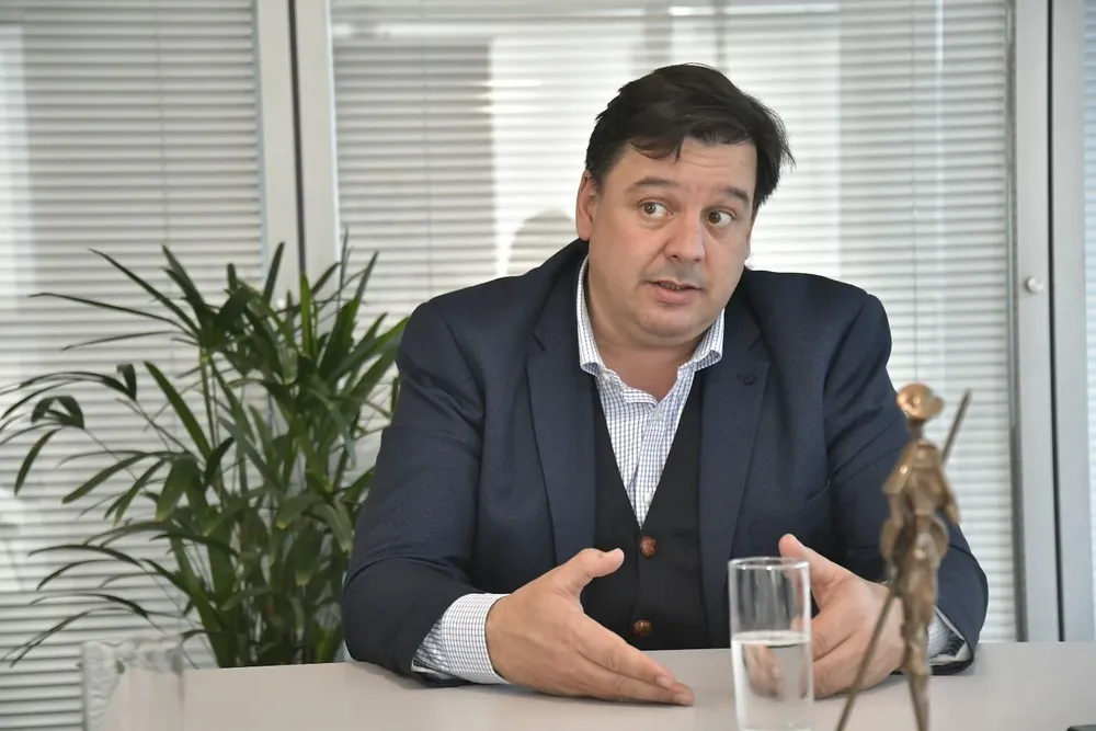 Adrián Peña, ministro de Ambiente