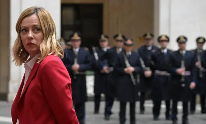 El partido de la ultraderechista Giorgia Meloni, Hermanos de Italia, se perfila como el más votado en su país.