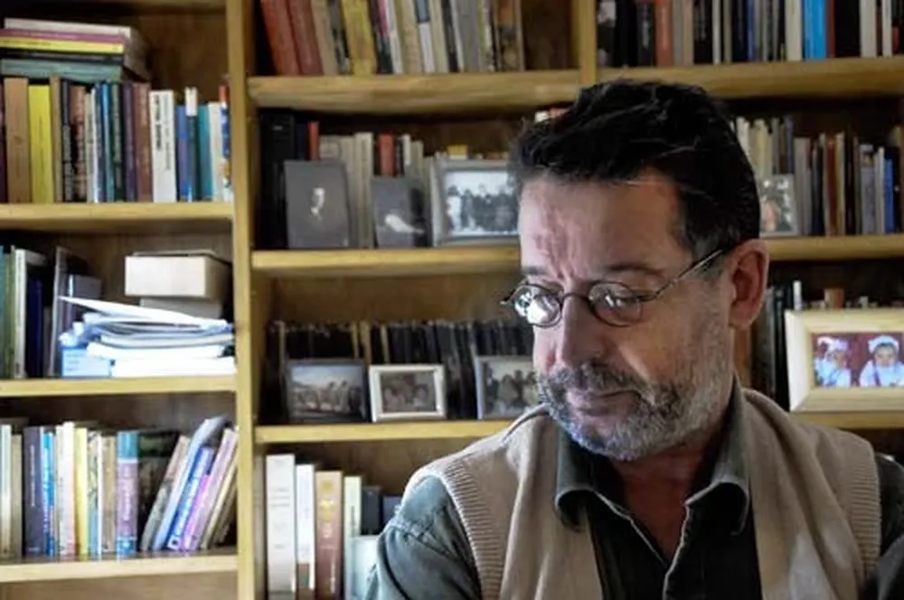 Fernando Butazzoni en su casa del Cordón