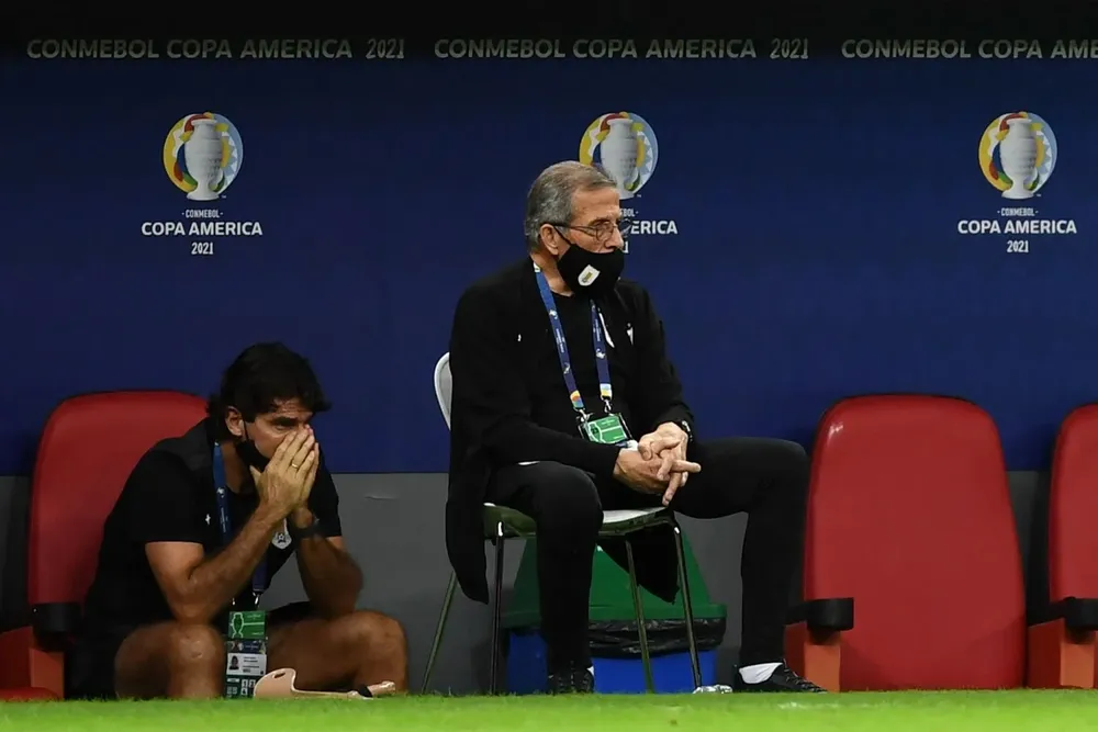 Tabárez vio cómo se apagan sus estrellas