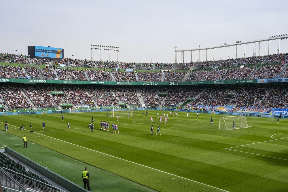 Vista general del entrenamiento de la selección argentina de fútbol realizado en el estadio Martínez Valero previo al amistoso ante Angola&nbsp;