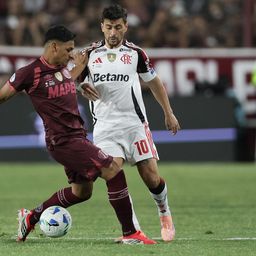 Giorgian de Arrascaeta en la final de la Recopa Sudamericana contra Lanús Giorgian de Arrascaeta en la final de la Recopa Sudamericana contra Lanús