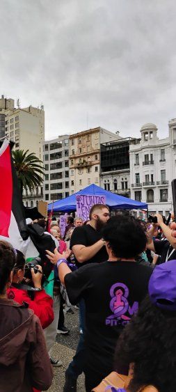 El hombre que ingresó en la manifestación por el 8M