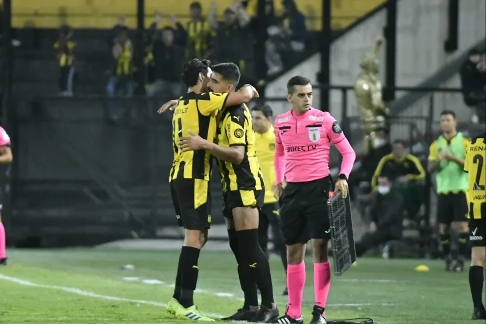 Viatri y Bentancourt, la duda arriba