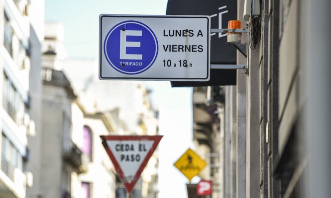 El Airbnb de las cocheras: la app creada por un uruguayo y un argentino para resolver el drama de estacionar en Montevideo
