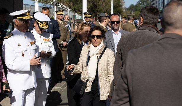 La ministra de Defensa, Margarita Robles, llega a los actos por el Día de las Fuerzas Armadas en Gijón, Asturias