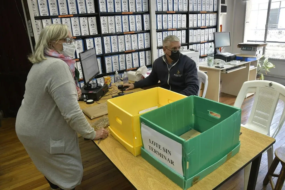 La Corte Electoral avanza en el conteo de firmas presentadas para habilitar el referéndum