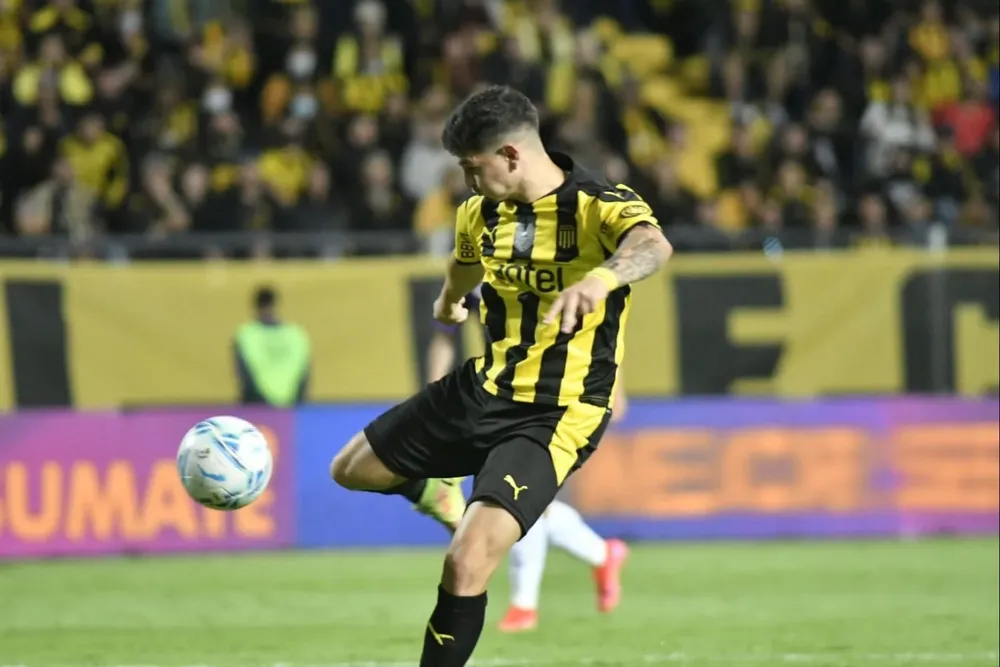 Álvarez Martínez pega la vuelta contra Rentistas