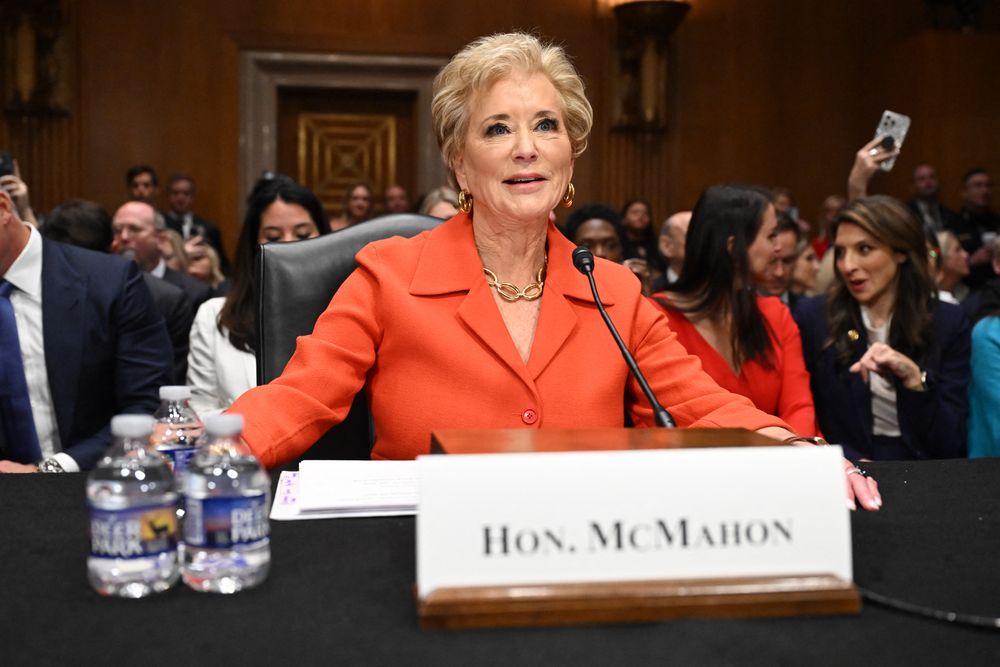 Linda McMahon se presentó ante un comité del Senado