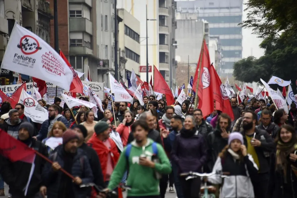 Así se movilizaron los sindicatos de la educación este miércoles 21 de junio.