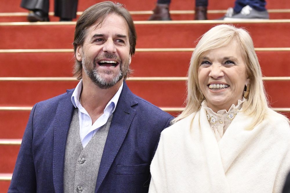 El presidente Luis Lacalle Pou y la vicepresidenta Beatriz Argimón fueron a ver el show de Jaime Roos en el Auditorio Nacional del Sodre