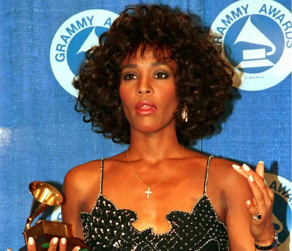 Houston recibió seis premios Grammy durante su carrera