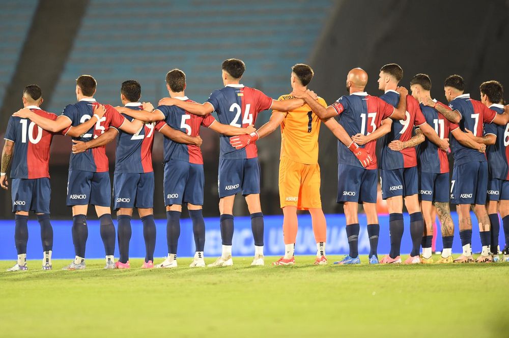 El equipo de Albion antes de enfrentar a Peñarol