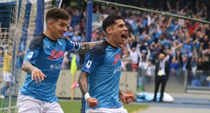 Mathías Olivera celebra su gol para Napoli que le da el título