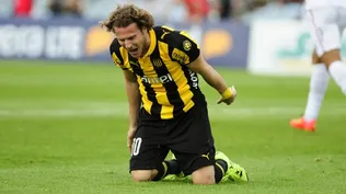 Forlán no puede creer la pelota que le sacó Conde