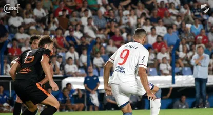 Gigliotti custodiado por el Rafa García