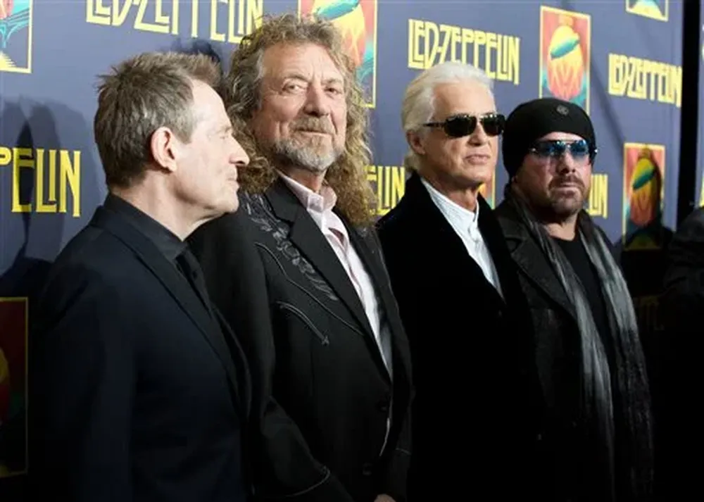 John Paul Jones, Robert Plant, Jimmy Page y Jason Bonham (hijo de su baterista original) en 2012