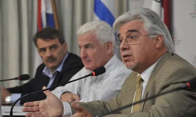 Aguerre anunció mayores controles y prohibición para tres plantas brasileñas