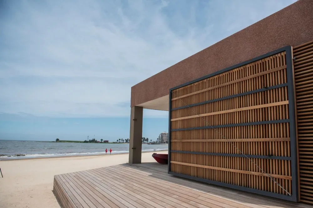 Así luce la nueva base para guardavidas en la playa Pocitos