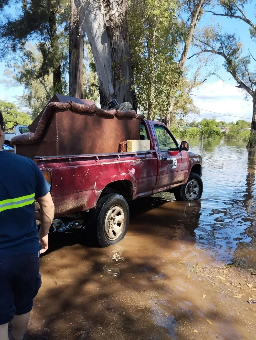 Cecoed dispuso de siete camiones para trasladar a evacuados