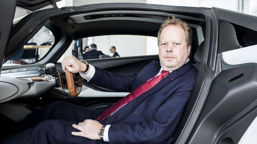 Andy Palmer, veterano de la industria automovilística, afirma que los aranceles a los automóviles sofocan la innovación