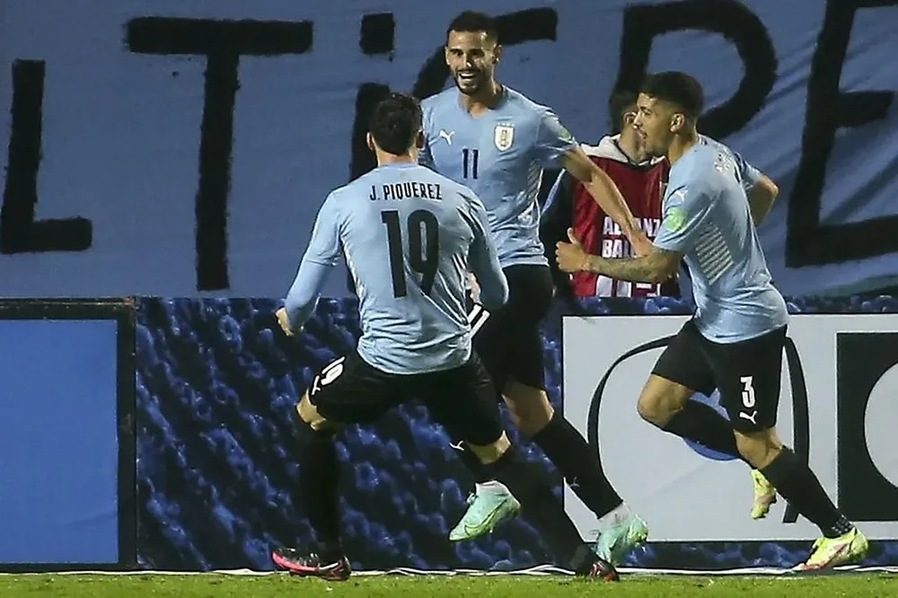 Pereiro, Piquerez y Fede Martínez lo festejan