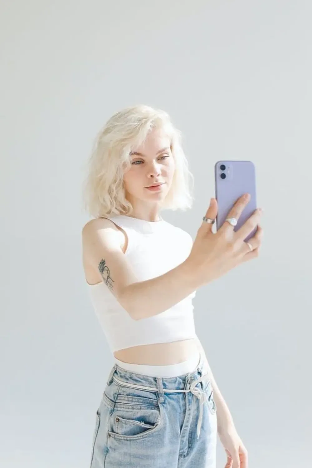 El 25% de las participantes del estudio dijo que se siente molesta por no poder verse en la vida real como en las redes