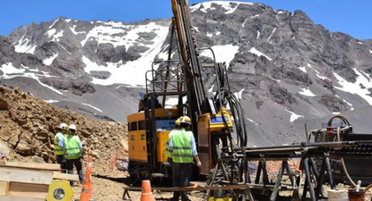 reforma de la ley de glaciares: la senal que mira el mercado en la antesala de la pdac