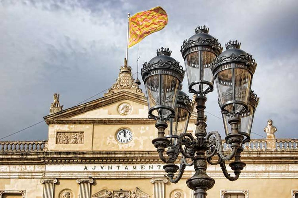 Tarragona lanza búsqueda masiva de trabajadores para sector clave, no piden experiencia. (EFE)
